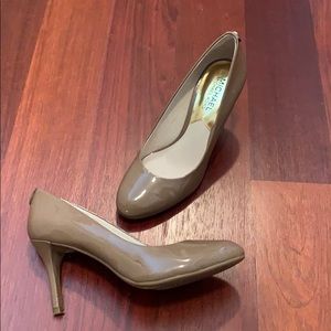 Michael Kors patent leather pumps size 6